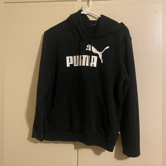 Puma pocketed sweatshirt hoodie size large. Worn 1X. Cut tag off. Always do this - Picture 1 of 4